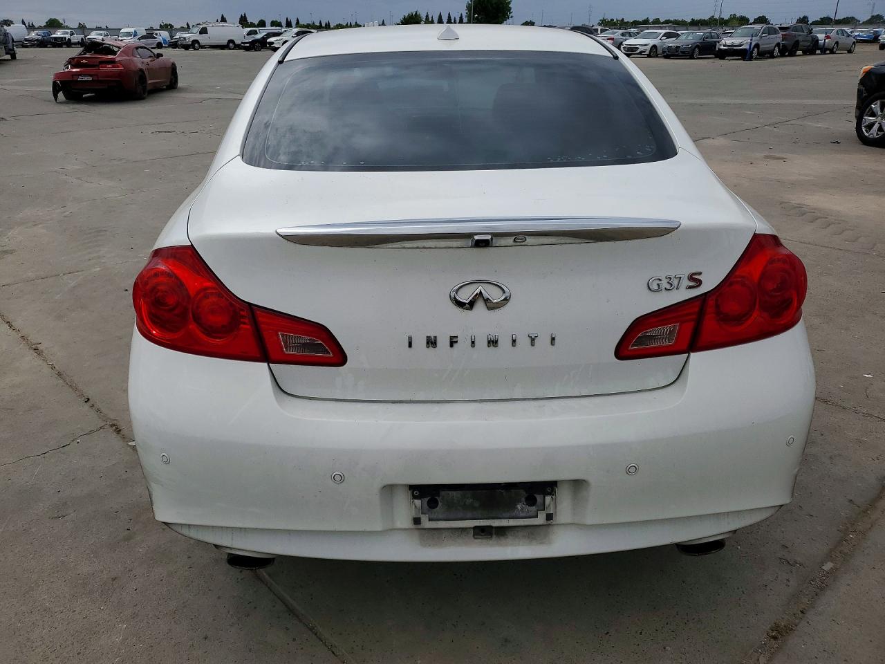 INFINITI G37 Journey