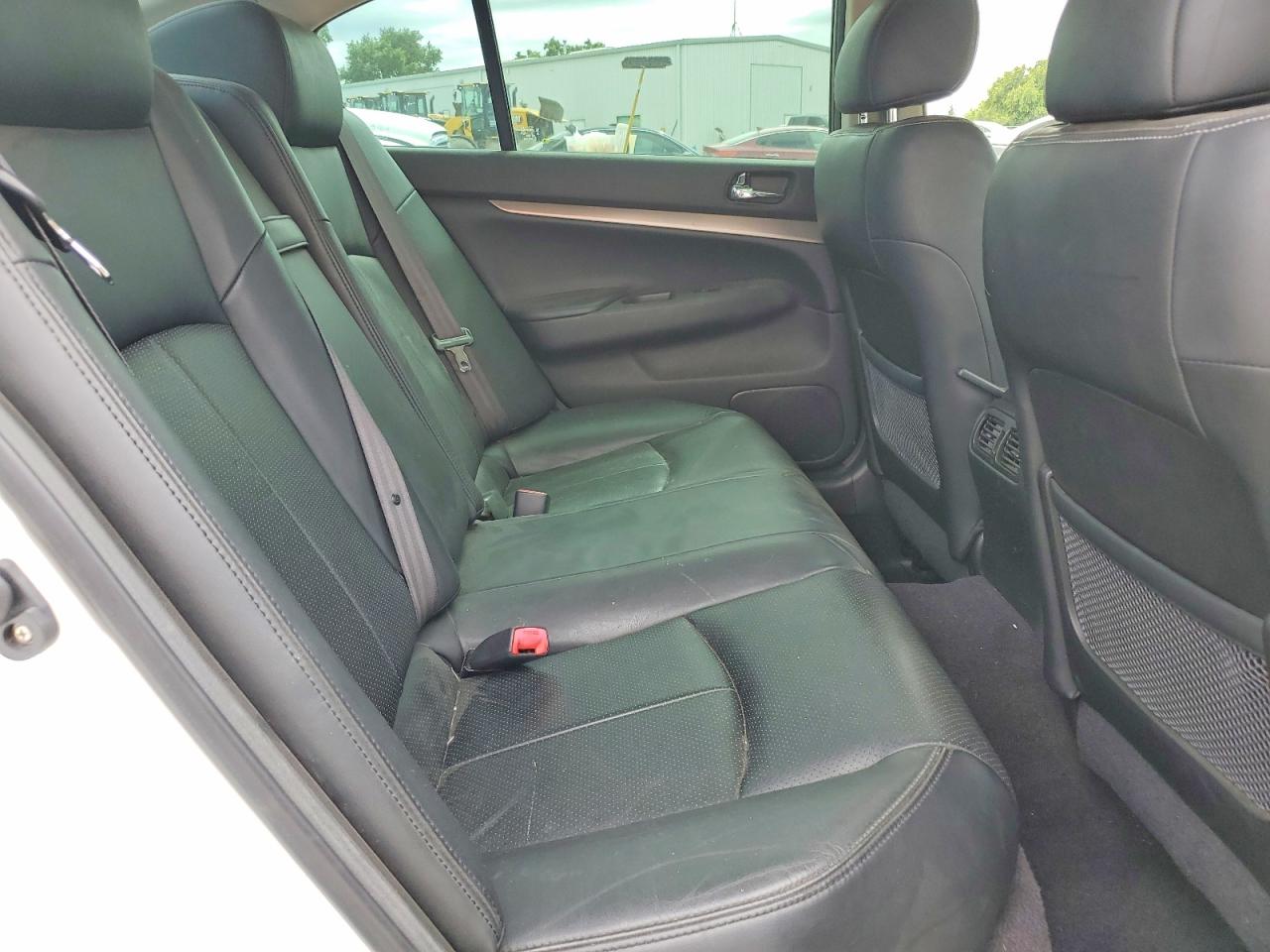 INFINITI G37 Journey
