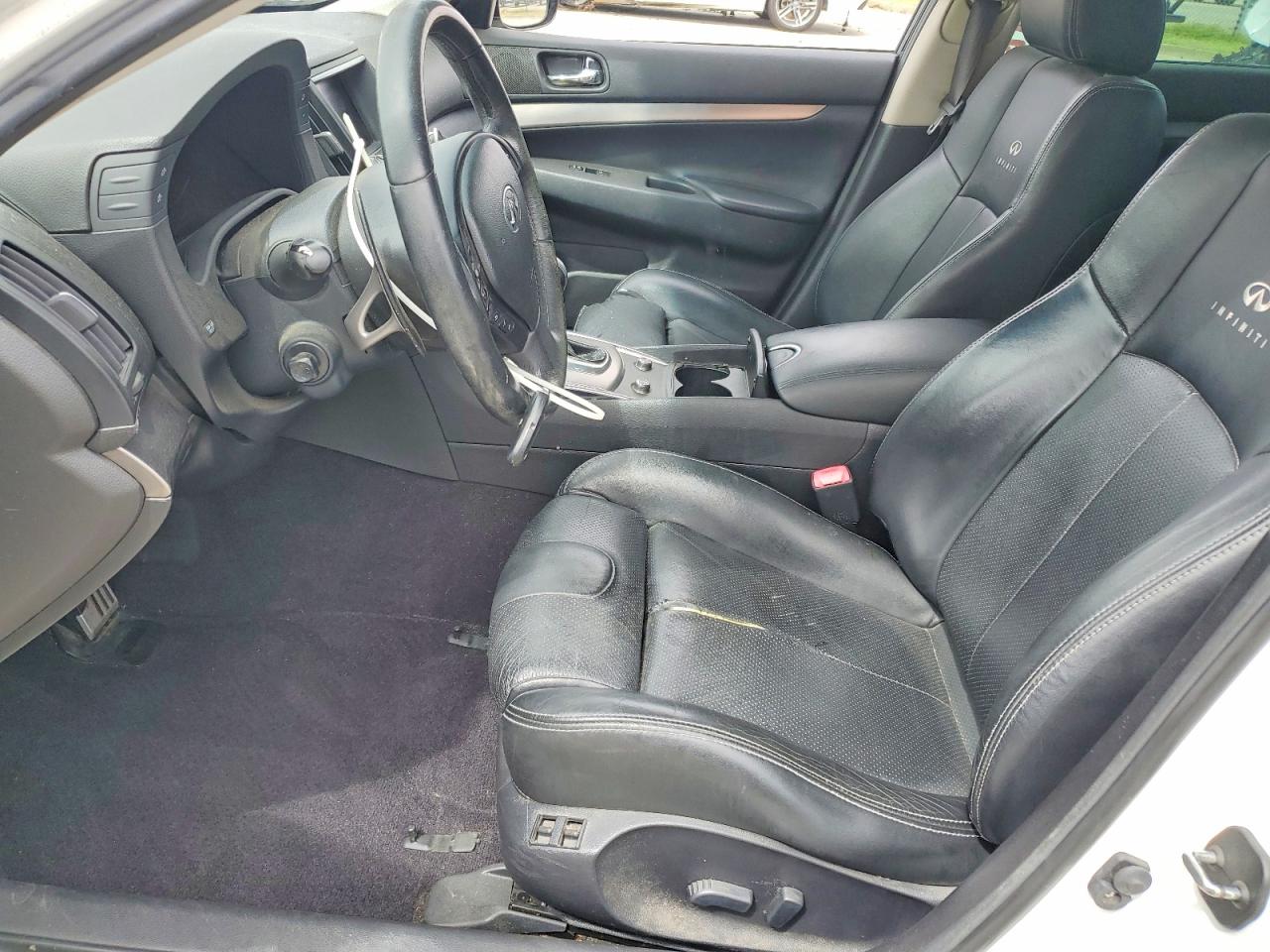 INFINITI G37 Journey