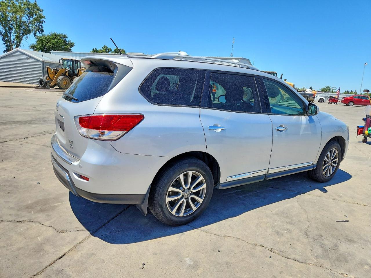 Nissan Pathfinder S