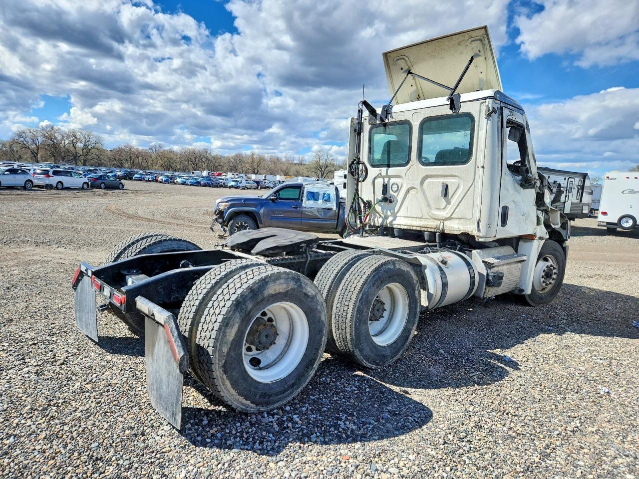 Freightliner Cascadia 126