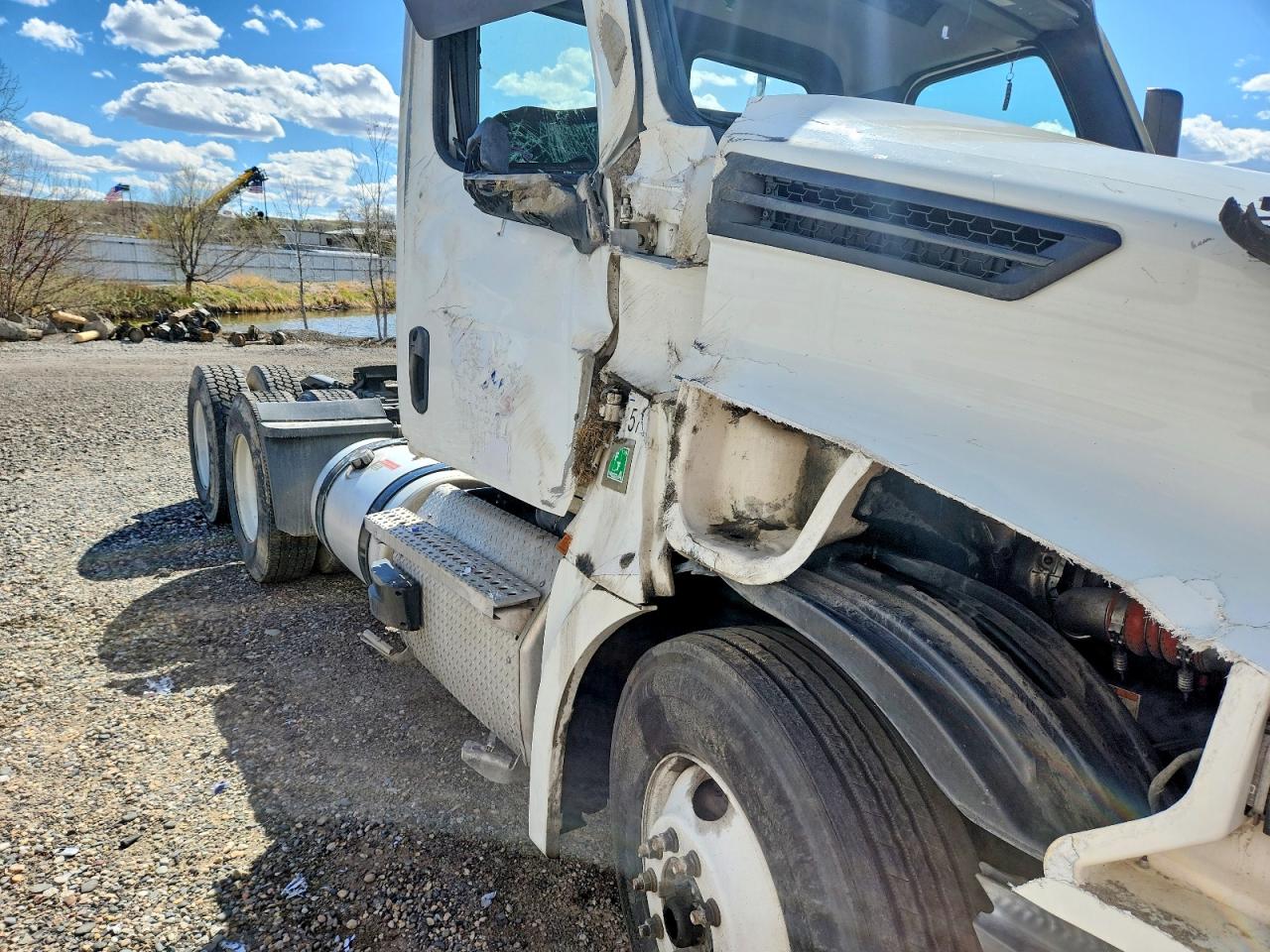 Freightliner Cascadia 126
