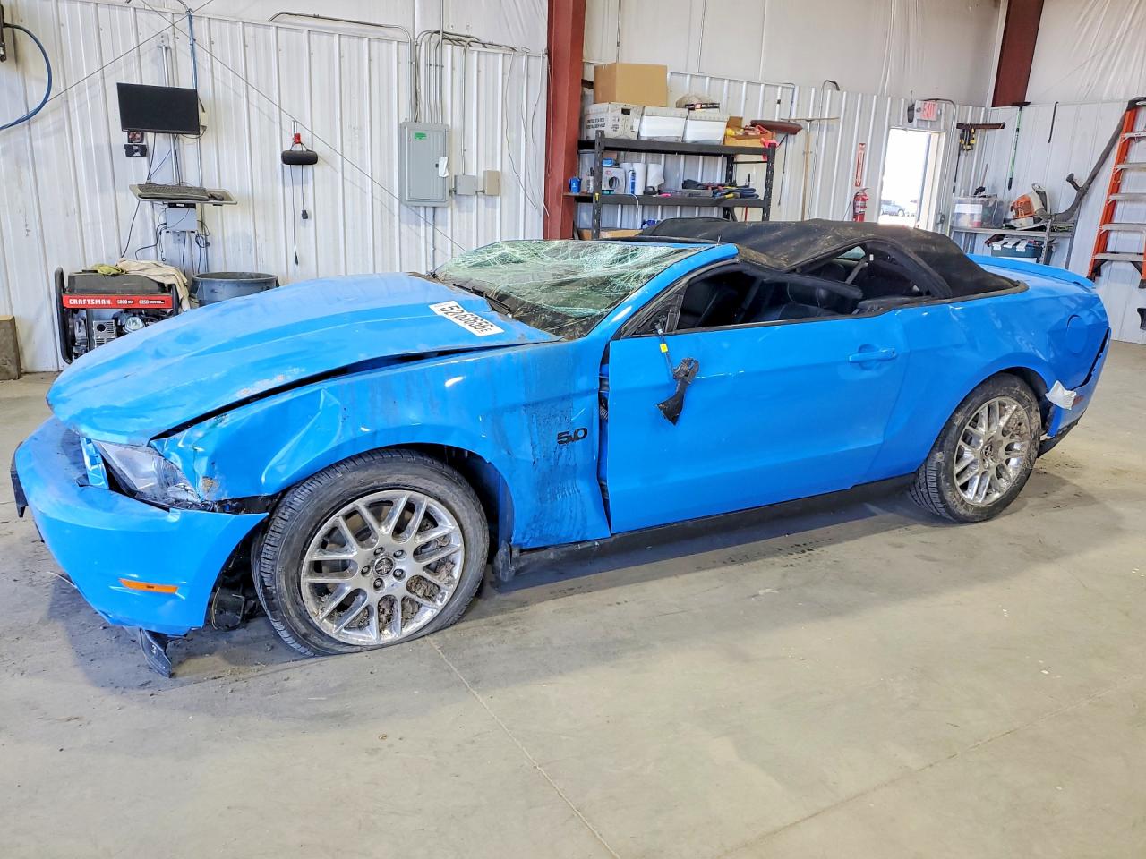 Salvage Ford Mustang Image