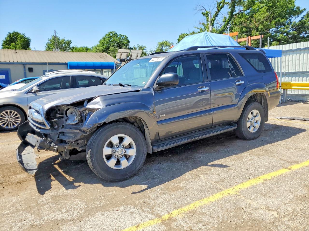 Salvage Toyota 4Runner Image