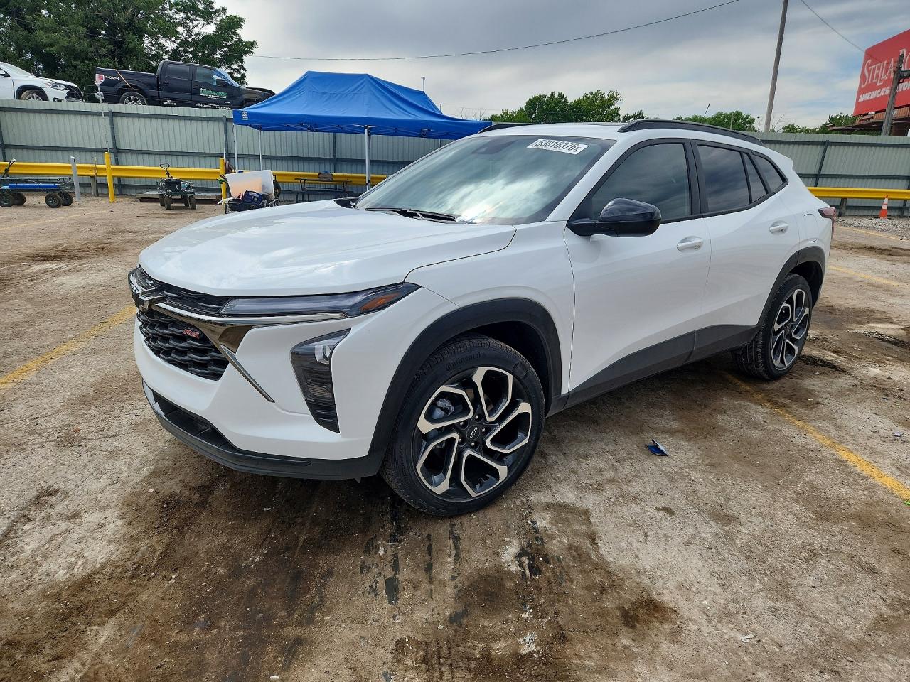 Salvage Chevrolet Trax Image
