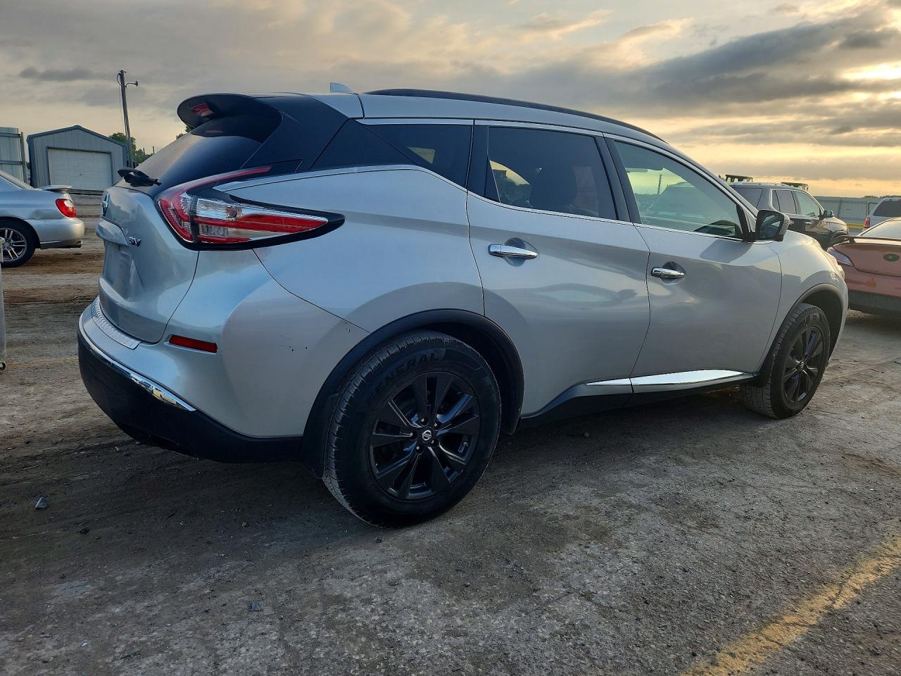 Nissan Murano Sv