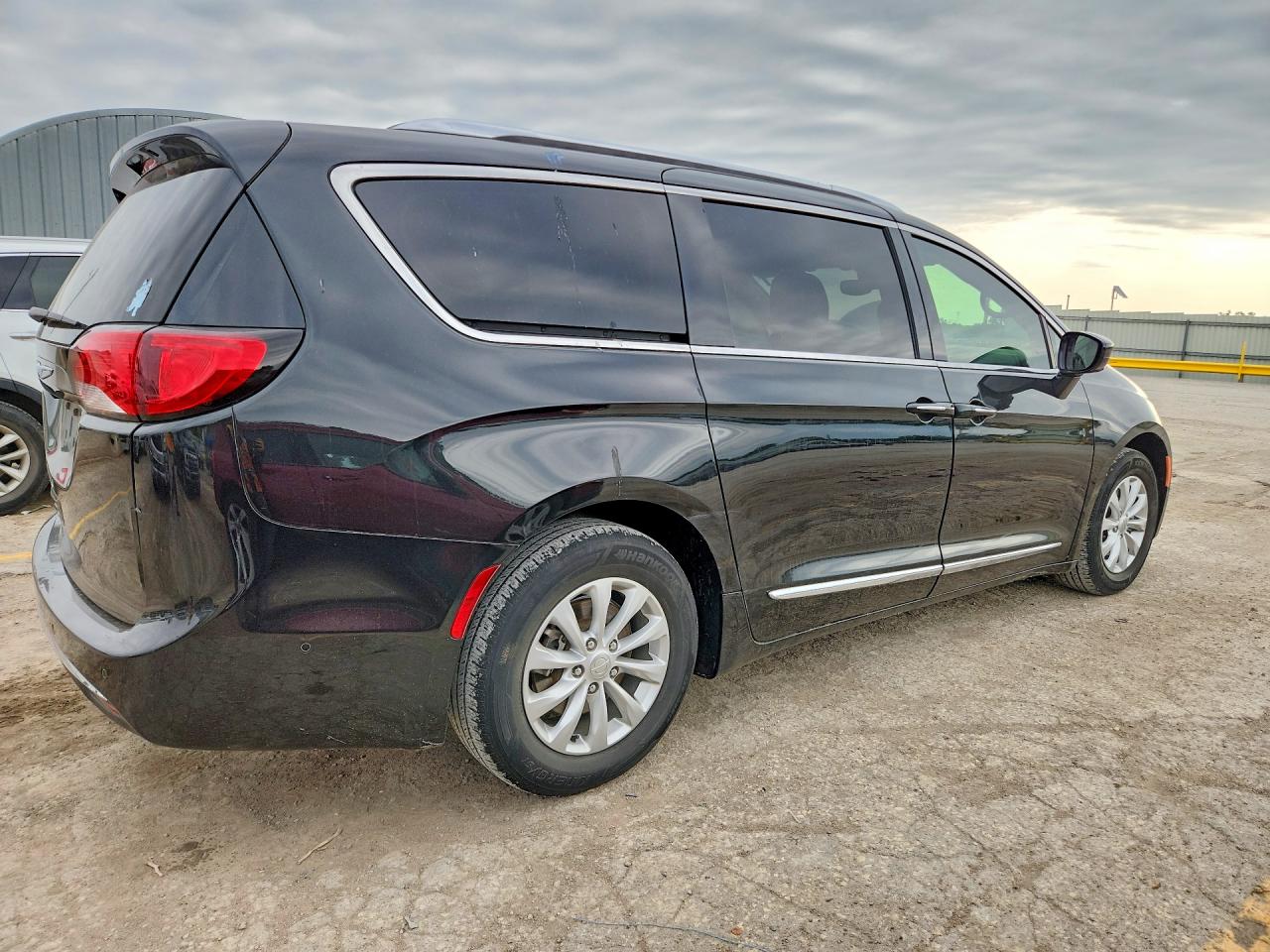 Chrysler Pacifica Touring L Plus