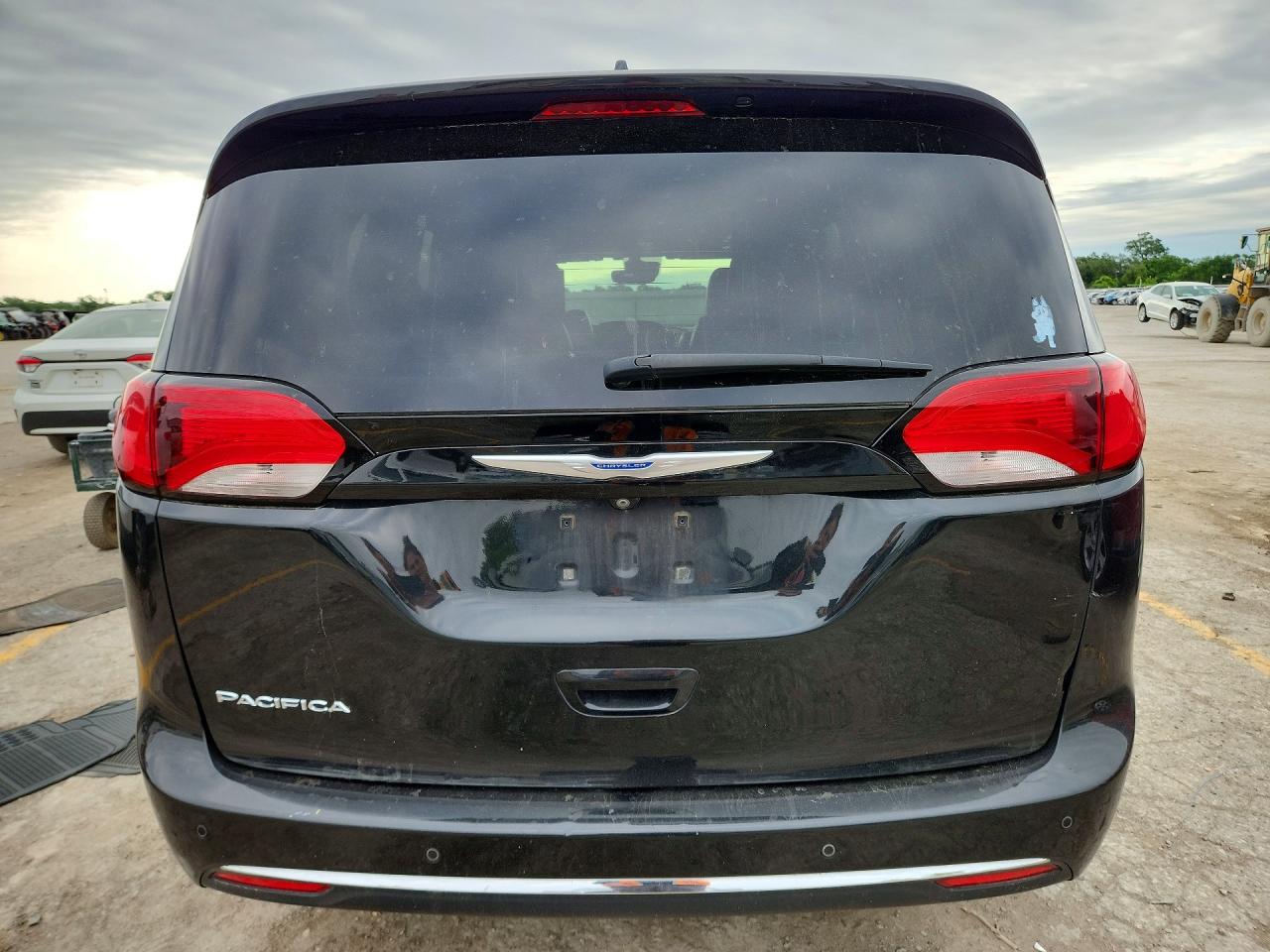 Chrysler Pacifica Touring L Plus
