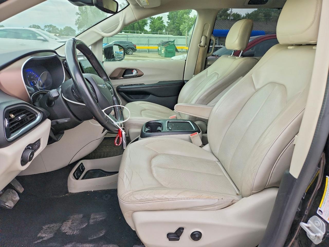 Chrysler Pacifica Touring L Plus