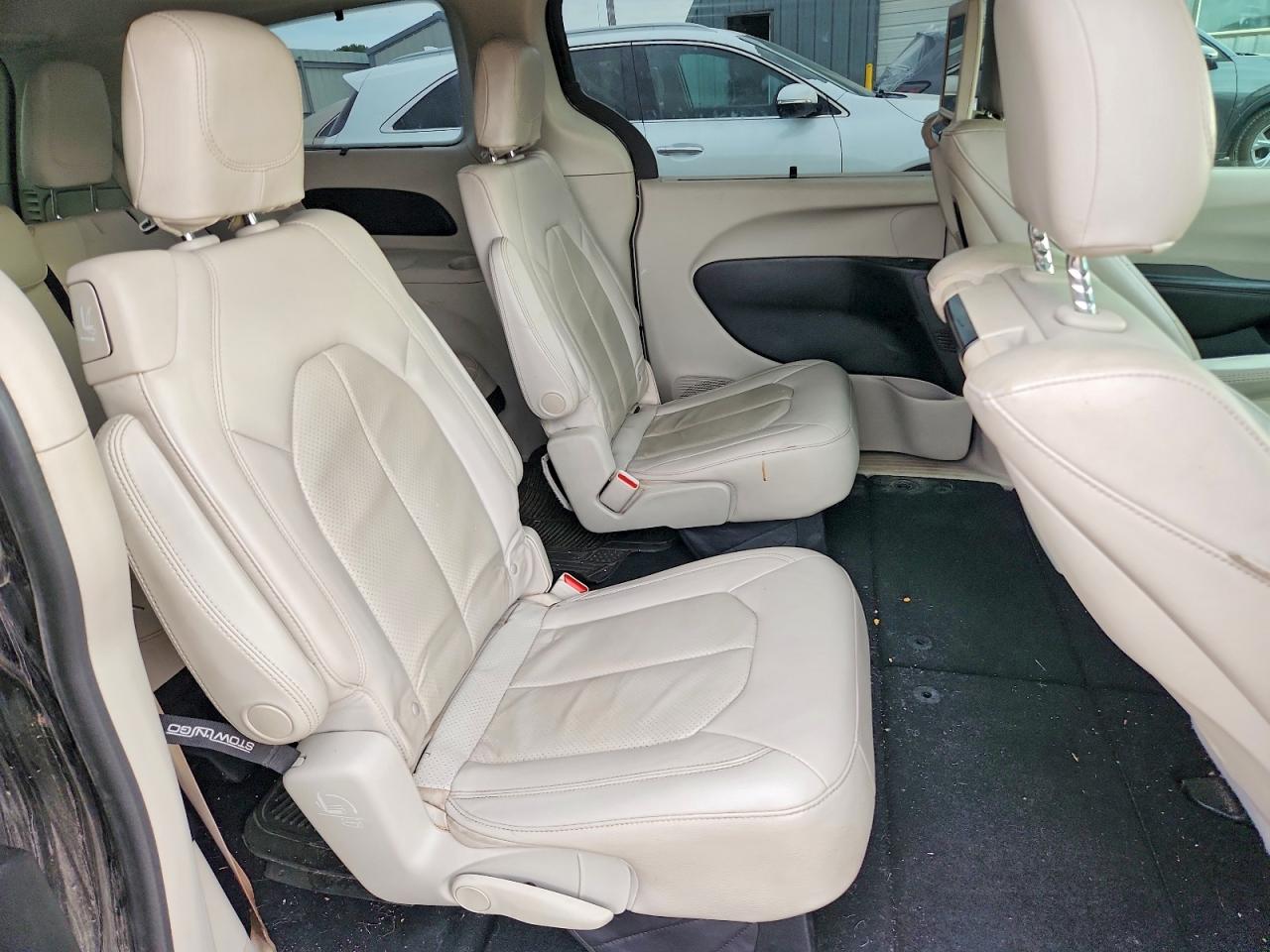 Chrysler Pacifica Touring L Plus