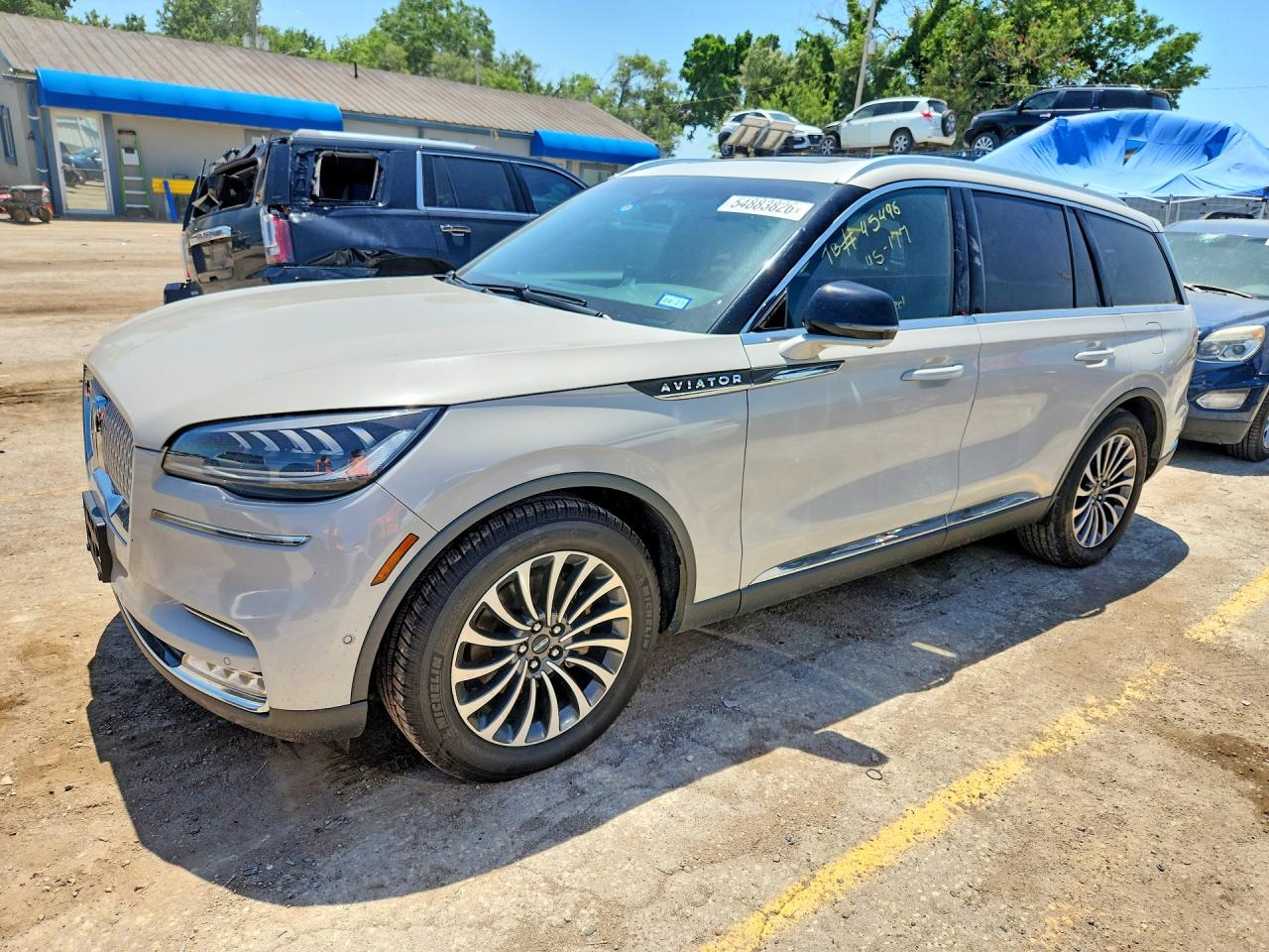 Salvage Lincoln Aviator Image
