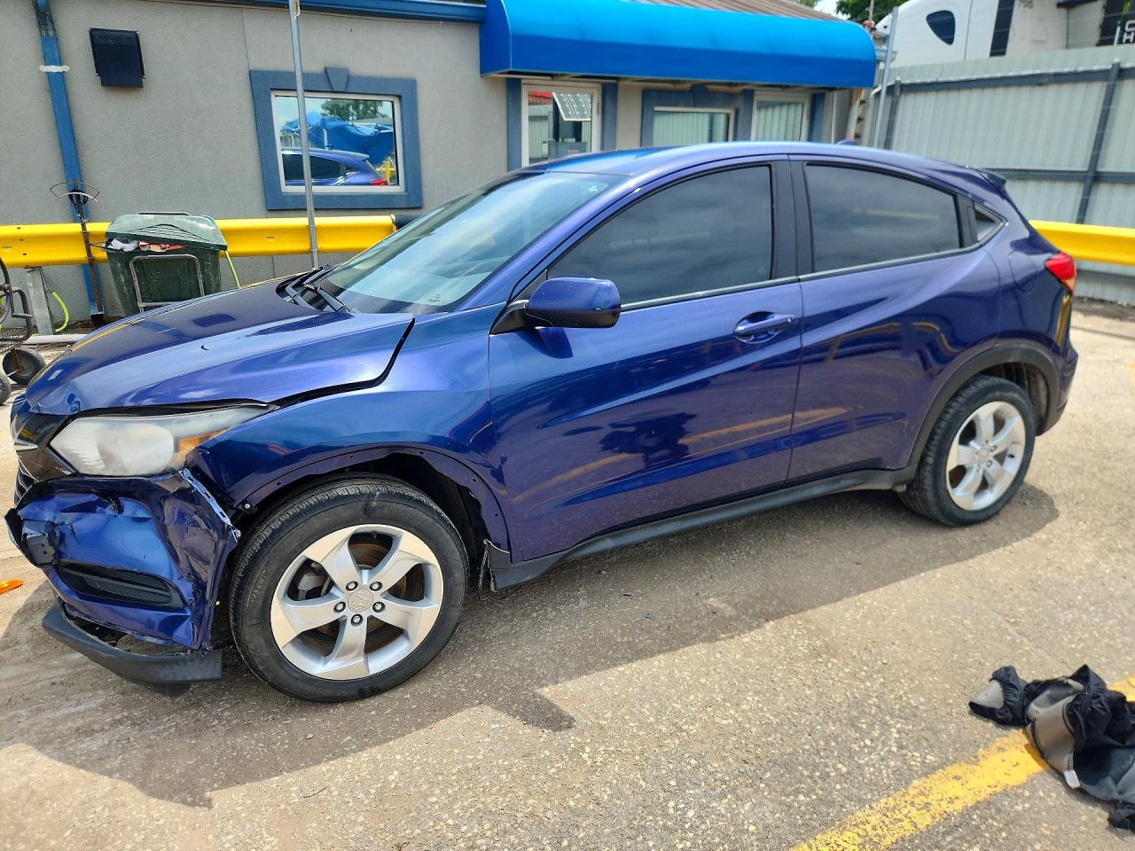 Salvage Honda HR-V Image