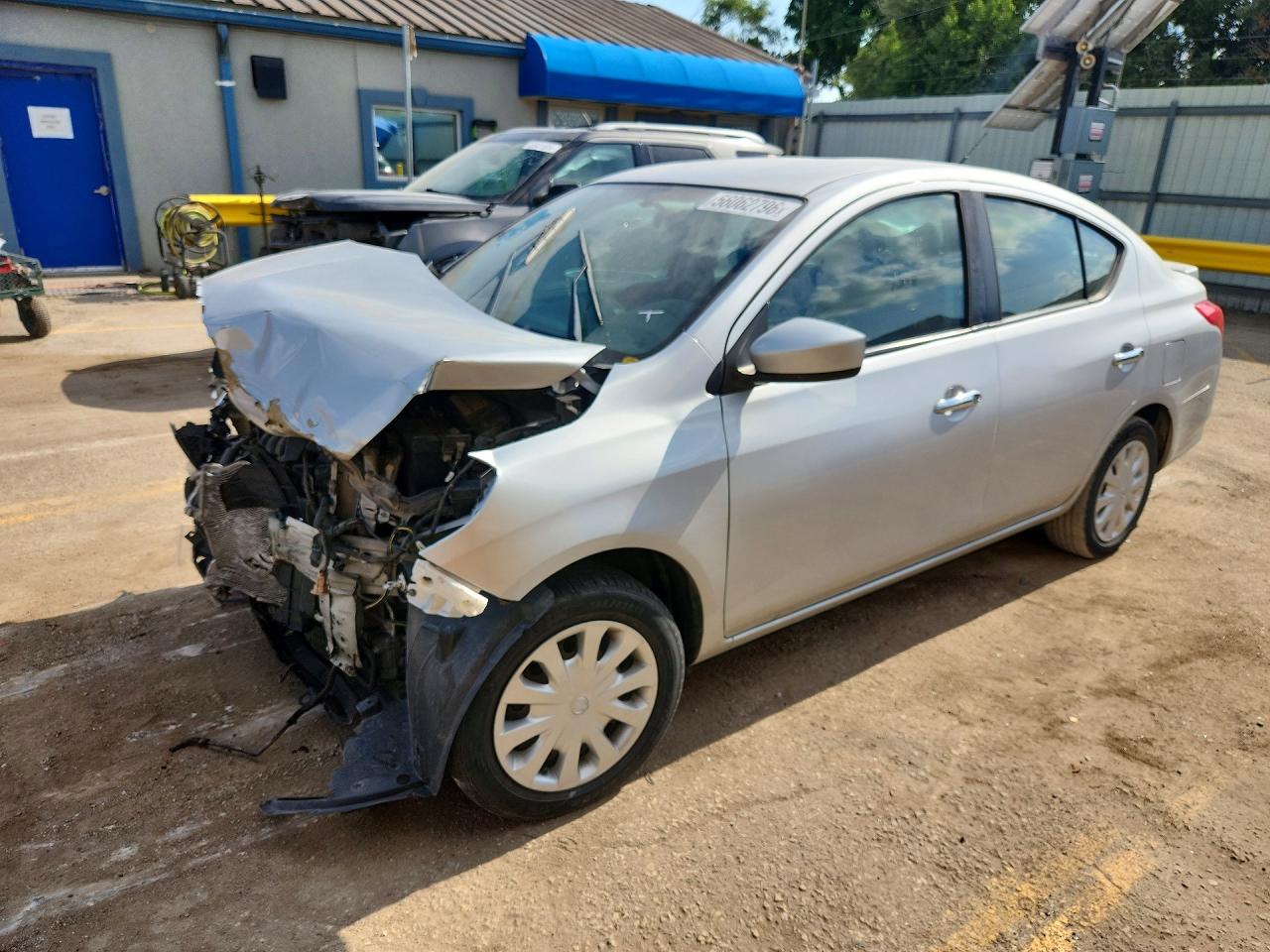 Salvage Nissan Versa Image