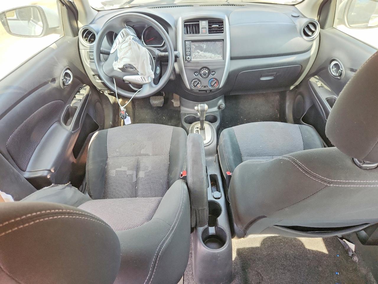 Nissan Versa Sv