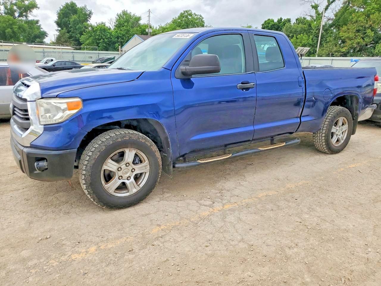 Salvage Toyota Tundra Image