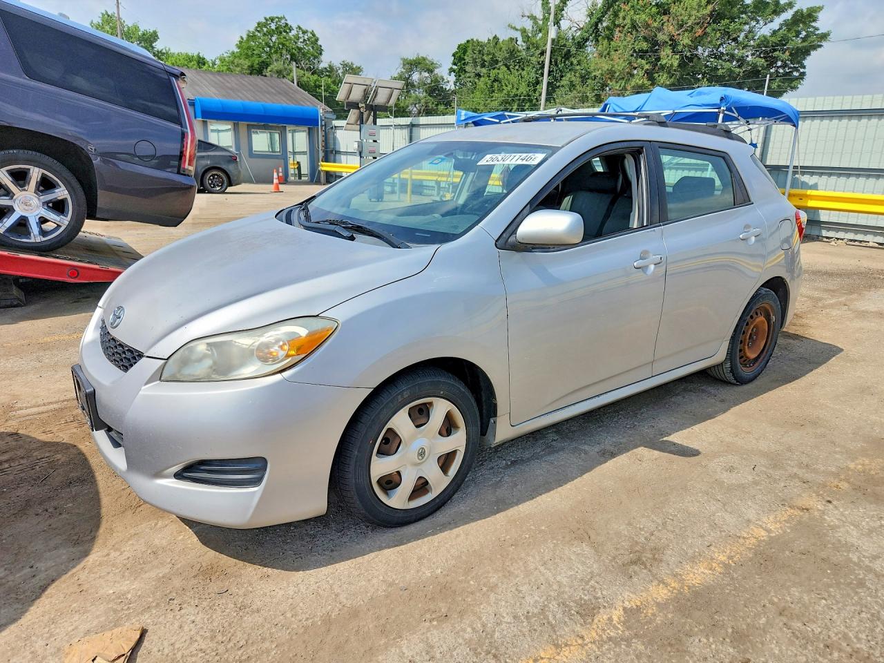 Salvage Toyota Matrix Image