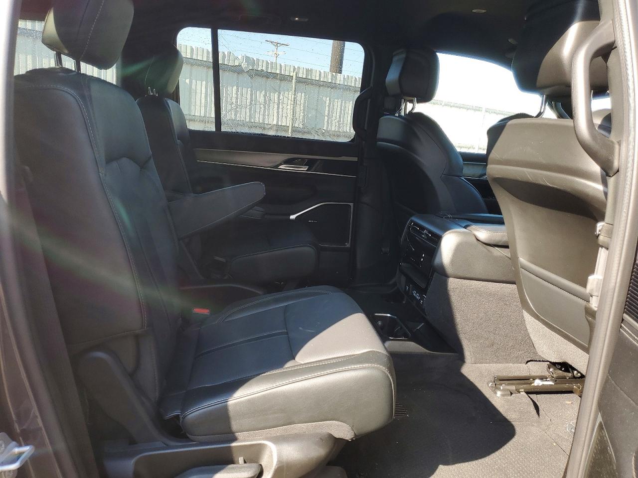 Jeep Grand Wagoneer L Series I