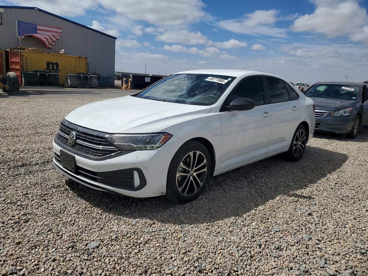 Salvage Volkswagen Jetta Image