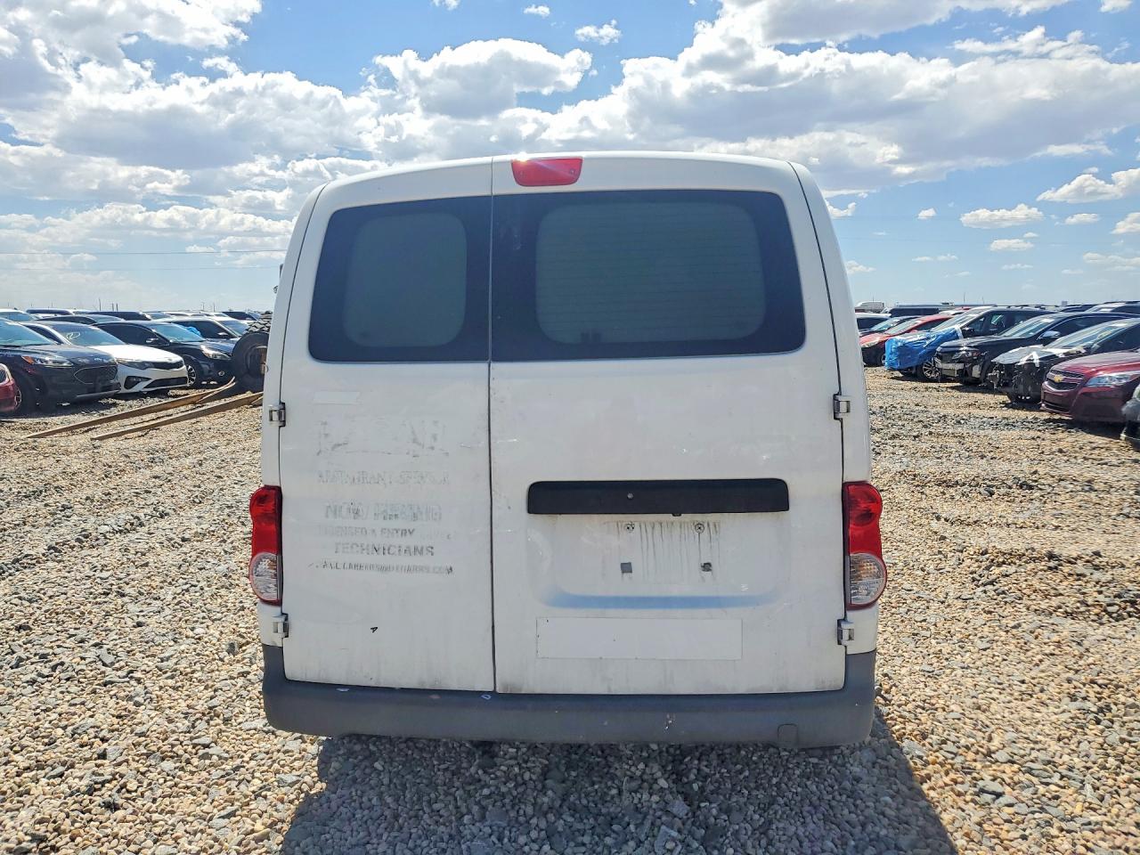 Nissan Nv S