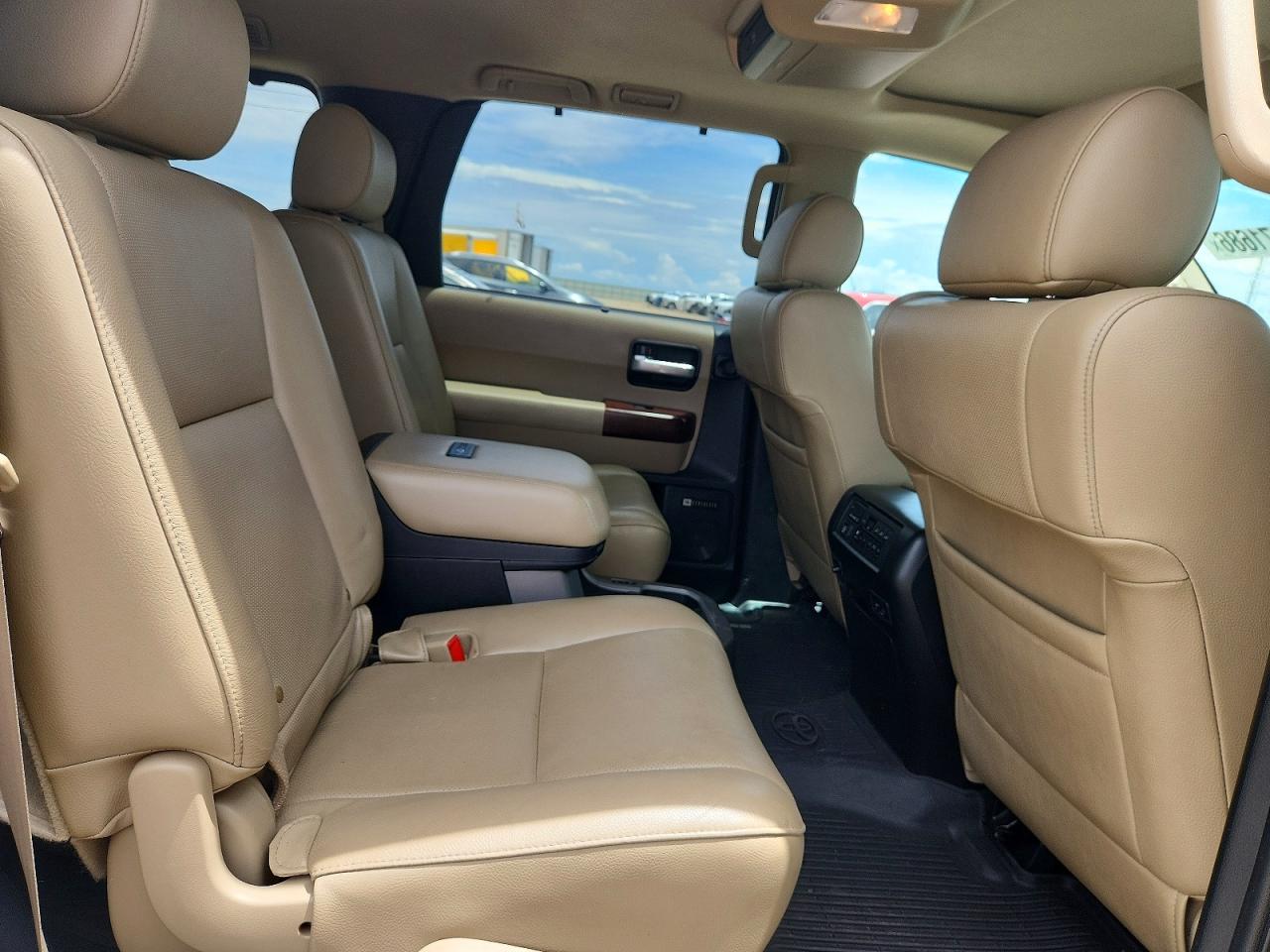 Toyota Sequoia Platinum