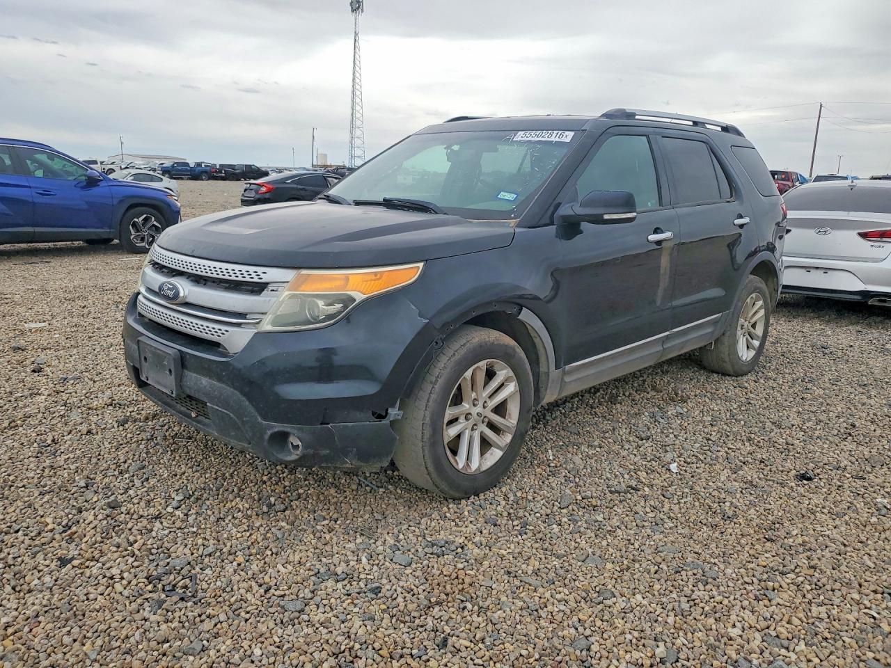 Salvage Ford Explorer Image