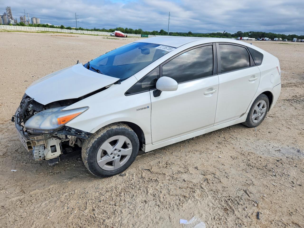 Salvage Toyota Prius Image