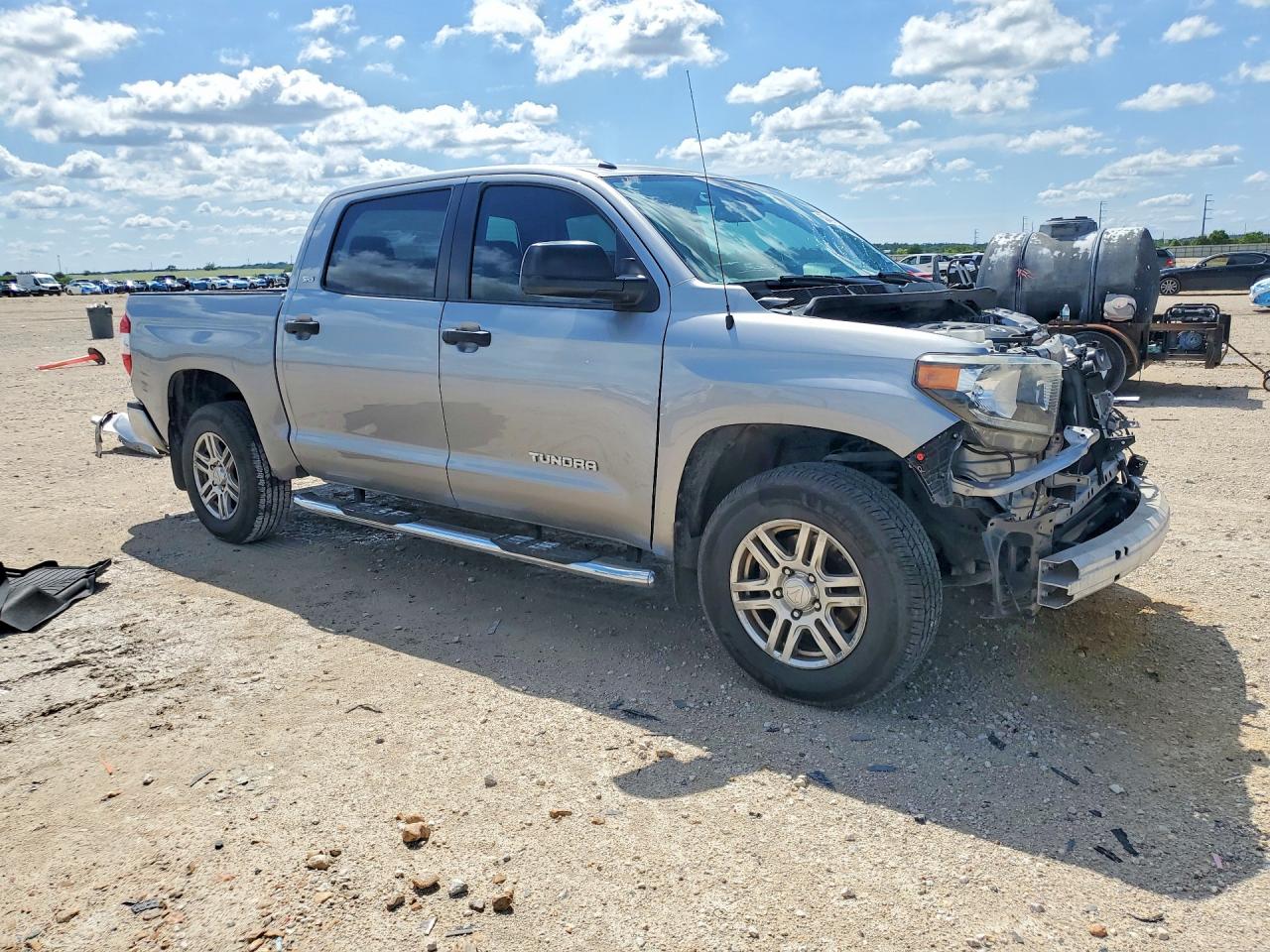 Toyota Tundra Crewmax Sr5