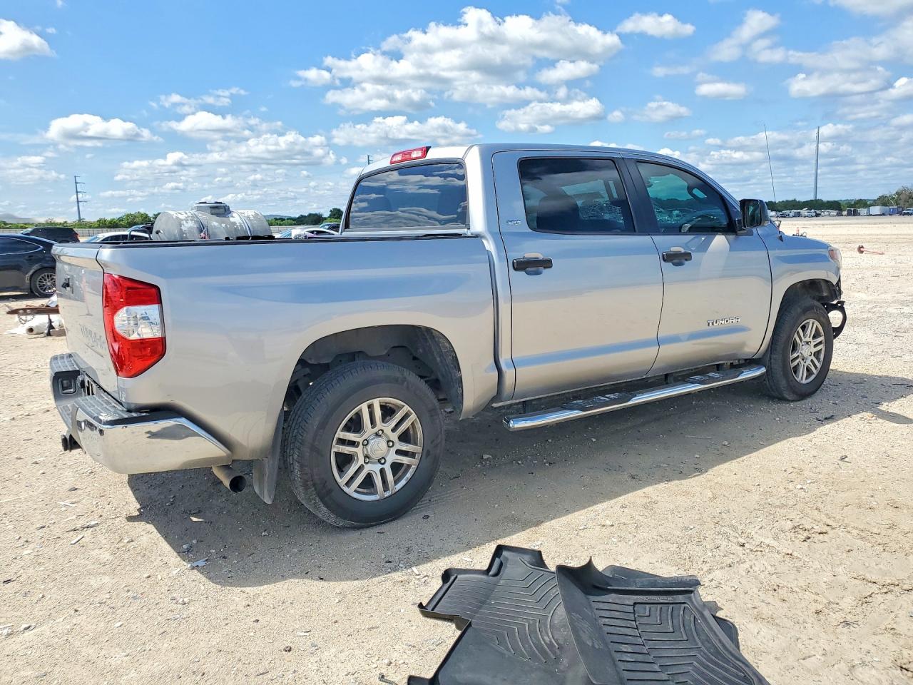 Toyota Tundra Crewmax Sr5