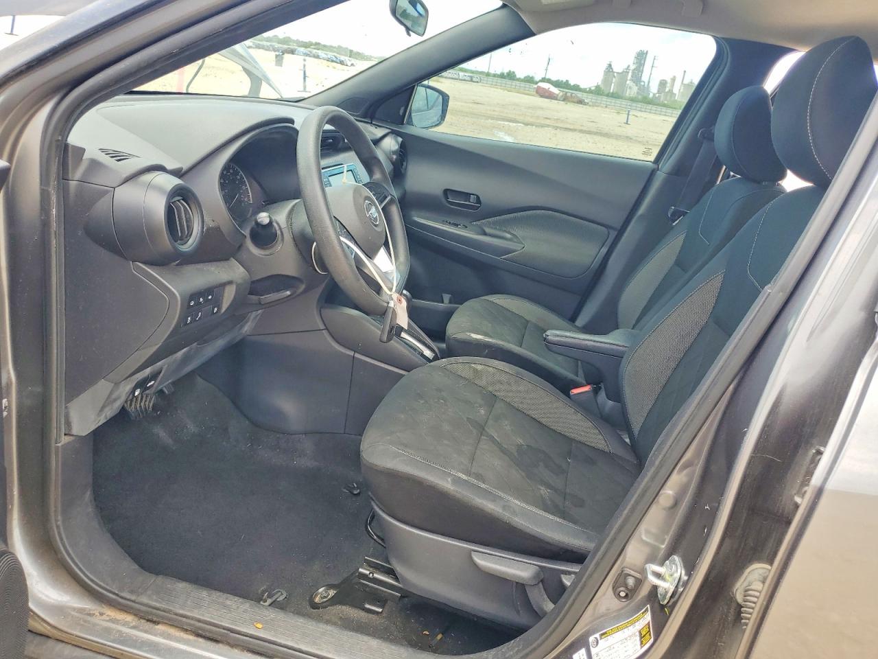 Nissan Kicks S