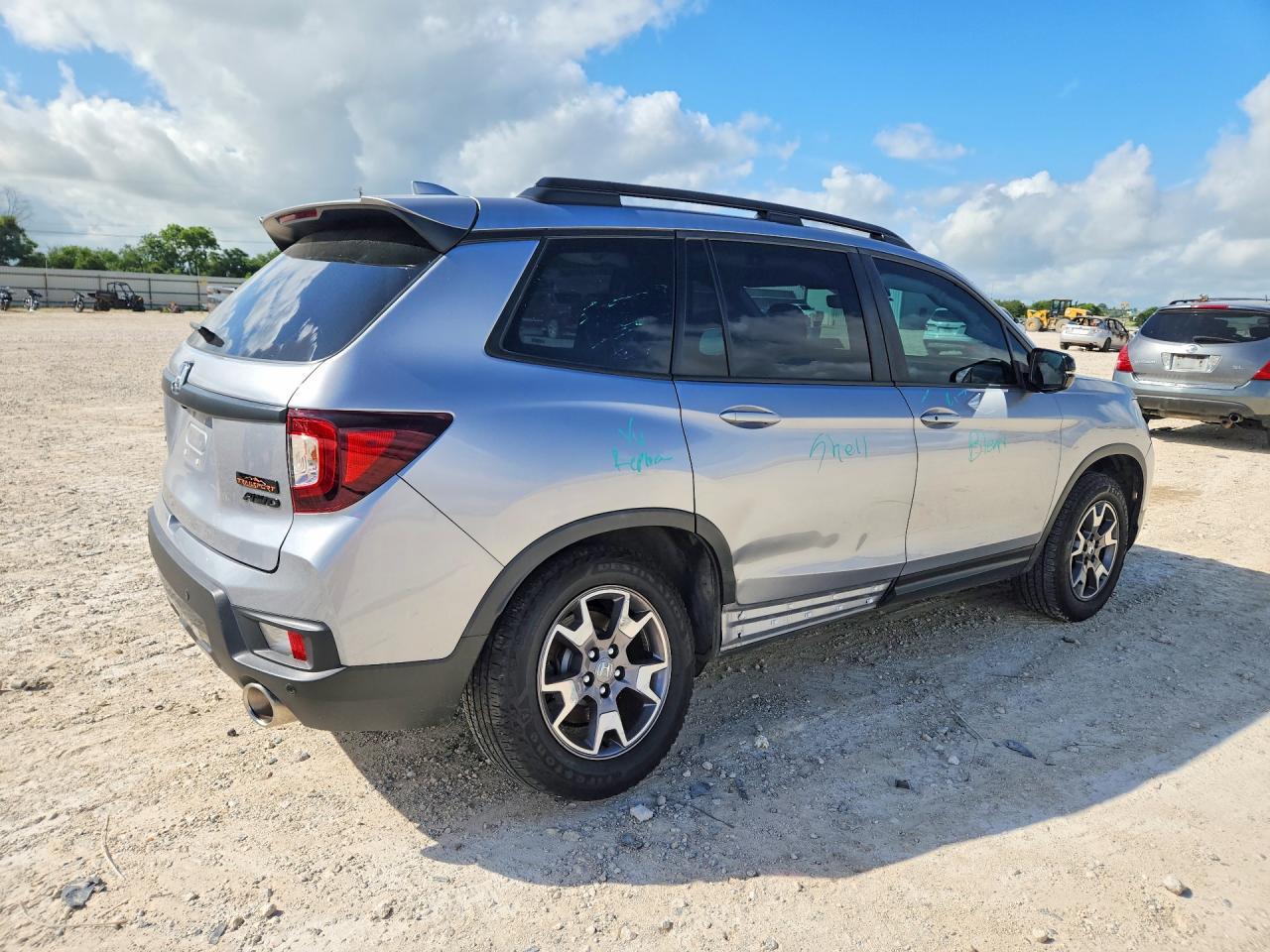 Honda Passport Trail Sport