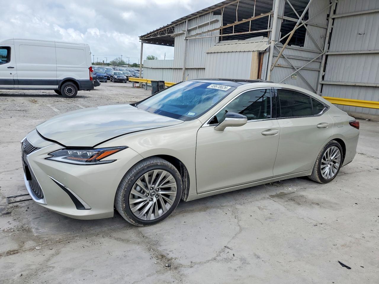 Lexus Es Ultra Luxury