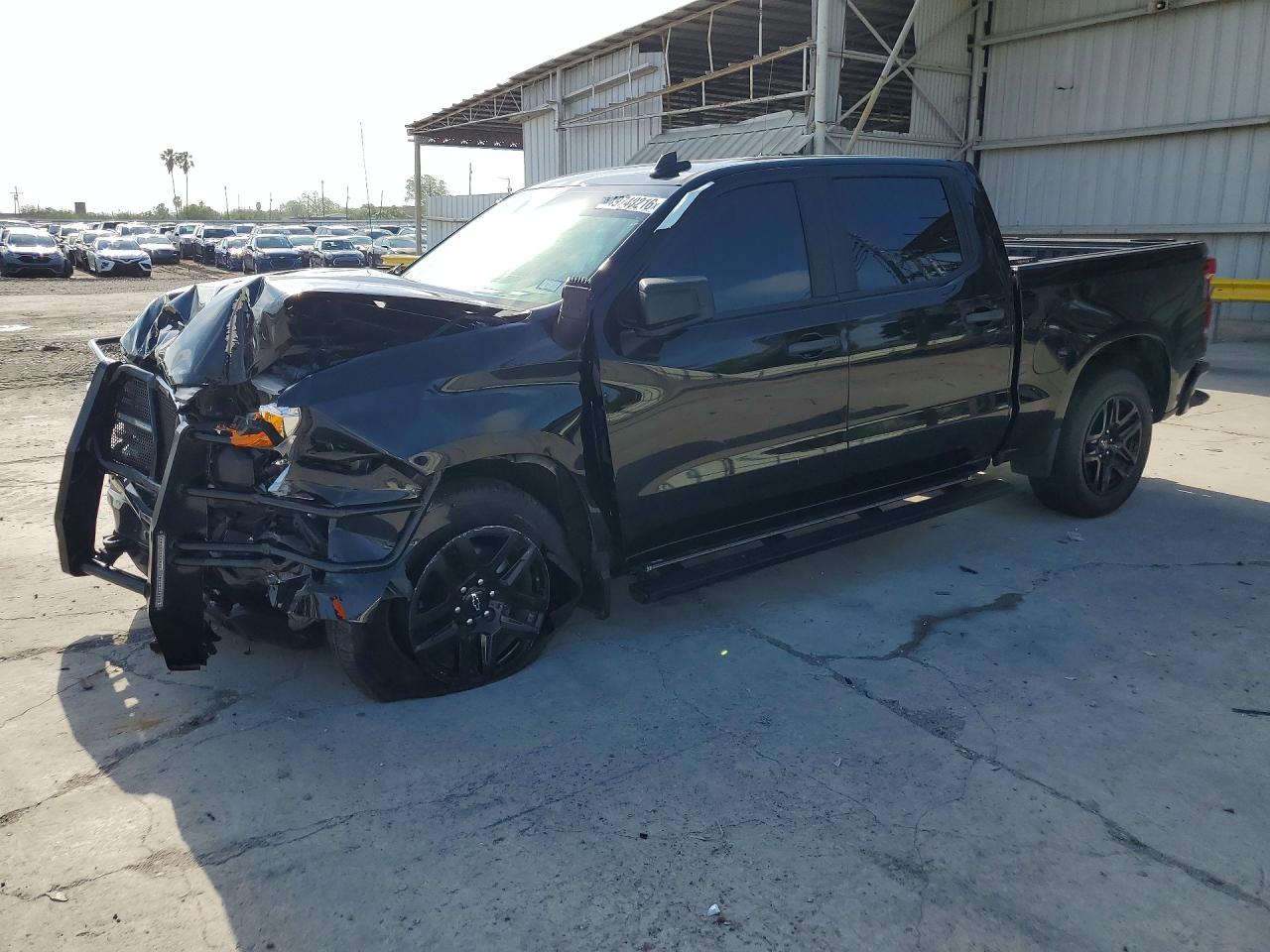 Salvage Chevrolet Silverado Image