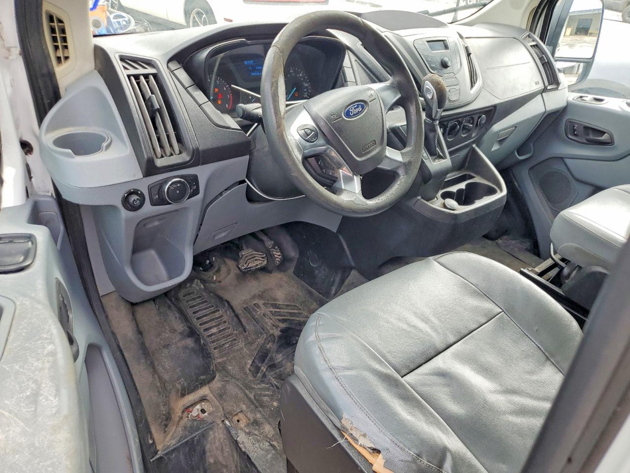 Ford Transit T-150