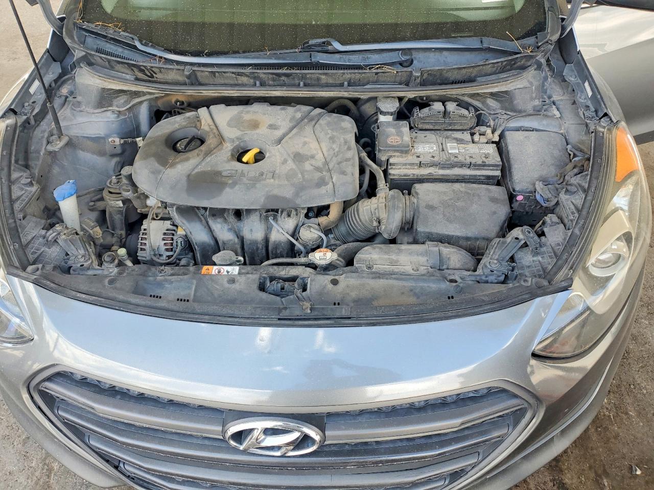 Hyundai ELANTRA Base