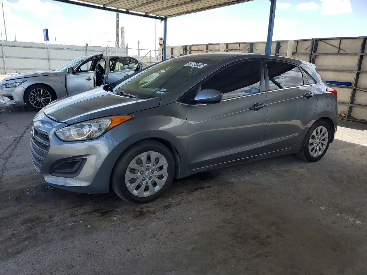 Salvage Hyundai ELANTRA Image