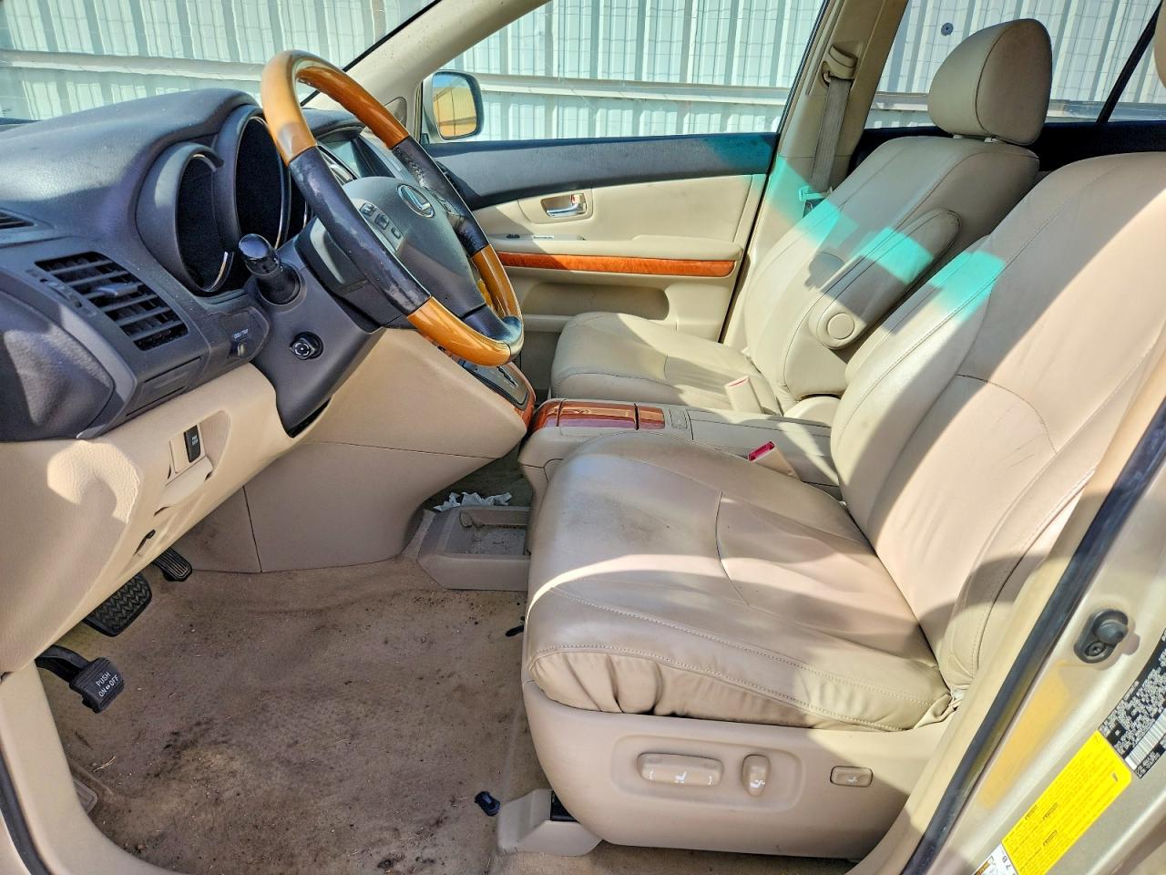 Lexus RX Base