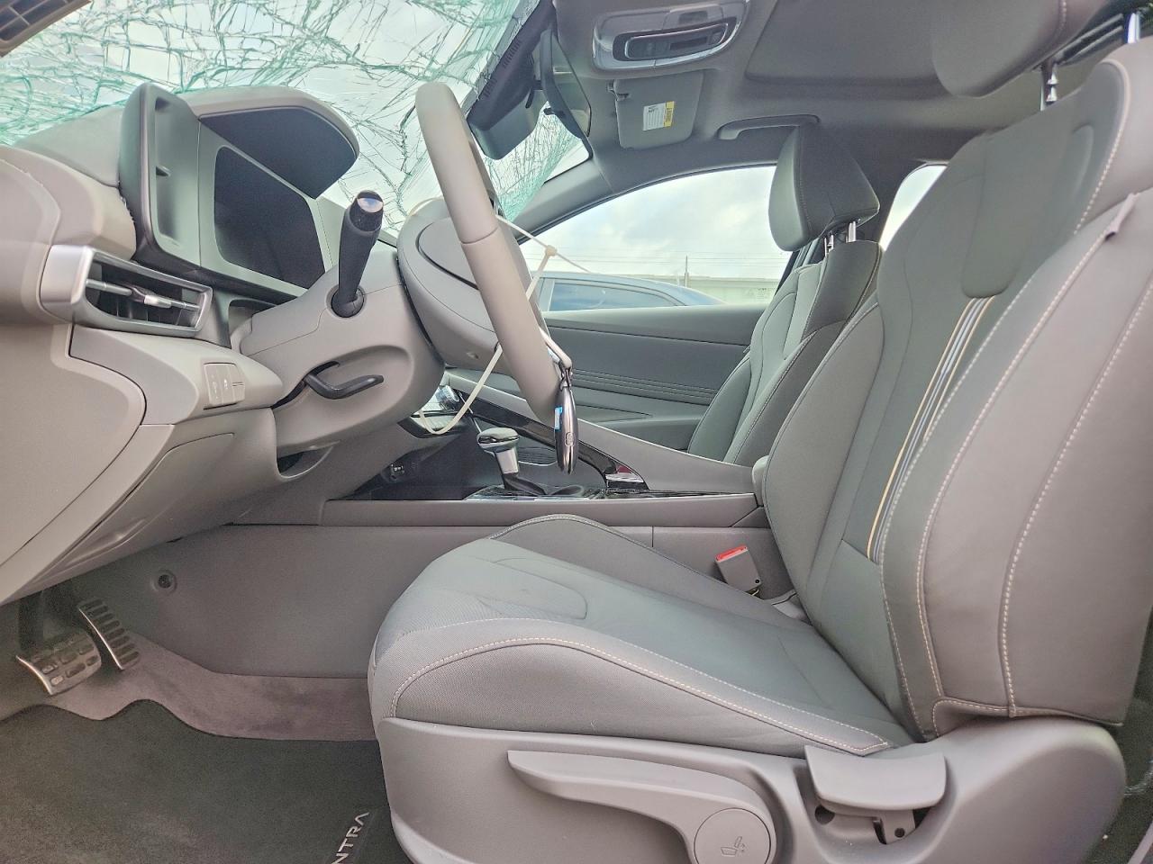 Hyundai ELANTRA Sel Sport Premium
