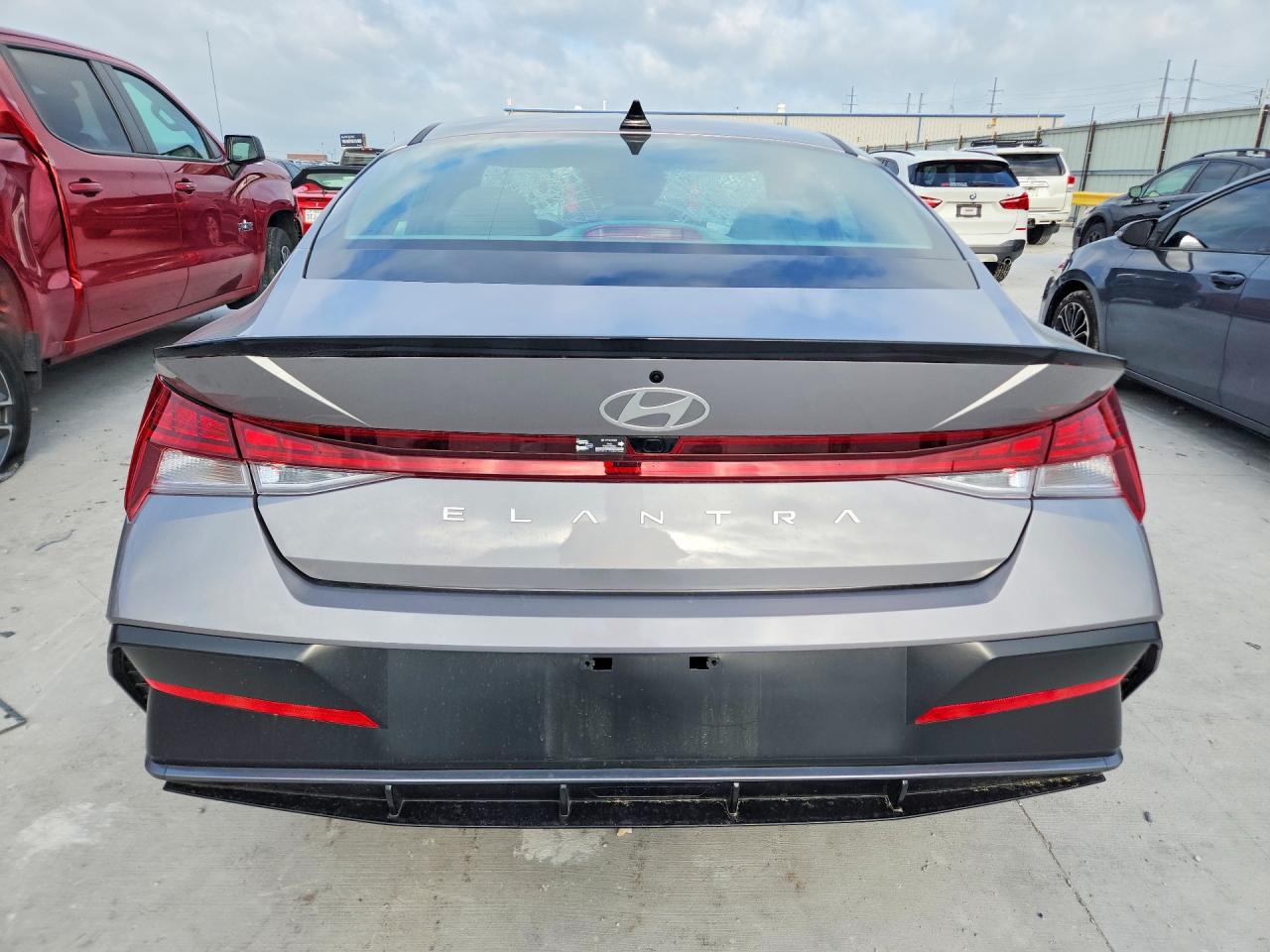Hyundai ELANTRA Sel Sport Premium