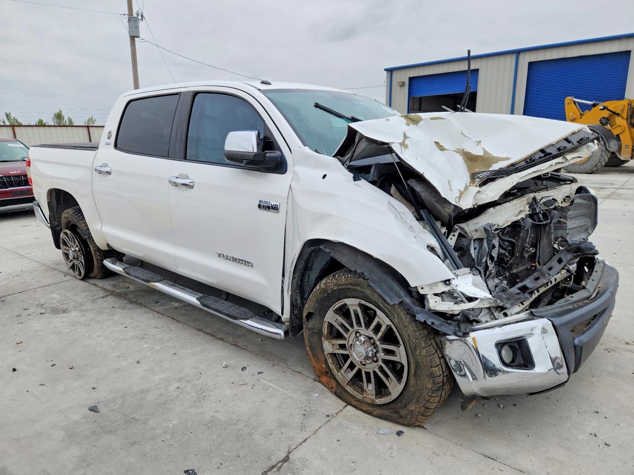 Toyota Tundra Crewmax Sr5
