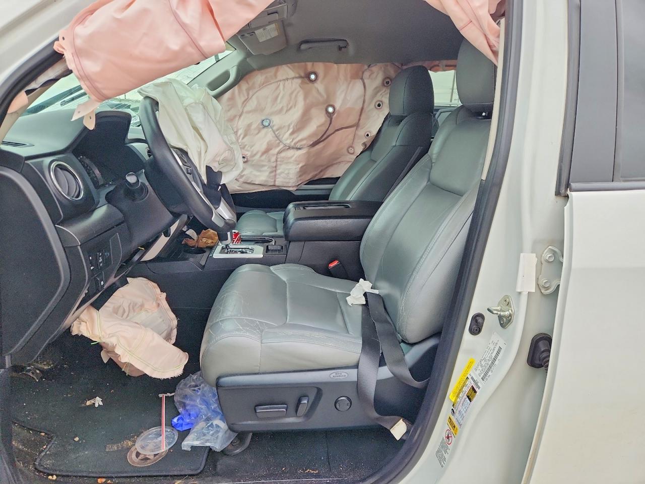Toyota Tundra Crewmax Sr5