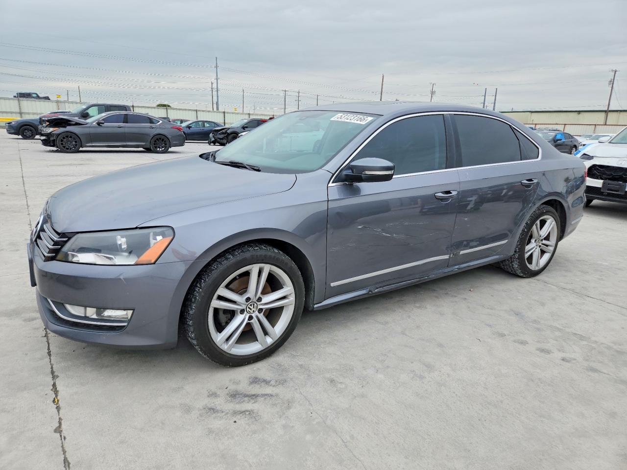 Salvage Volkswagen Passat Image