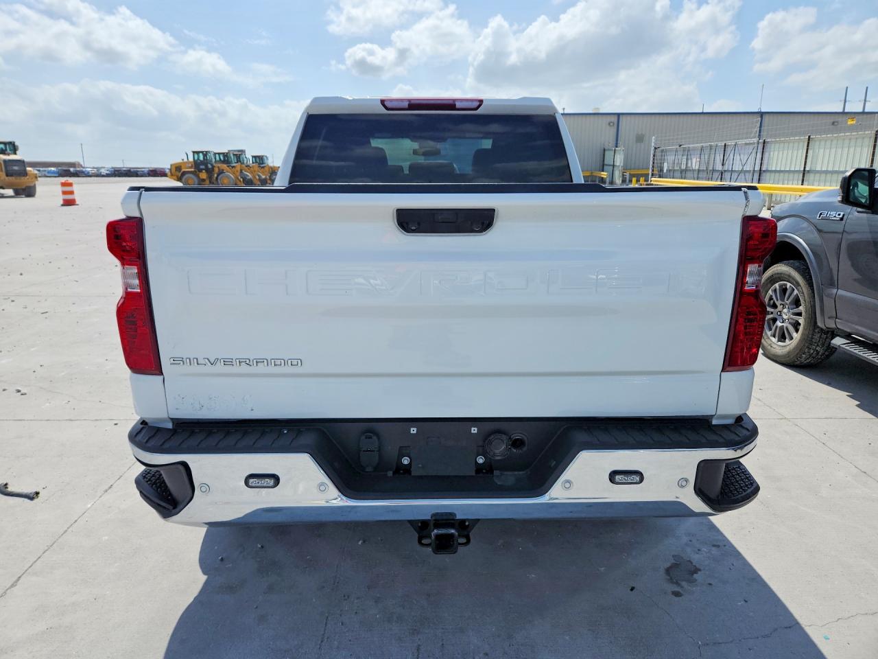 Chevrolet Silverado C1500