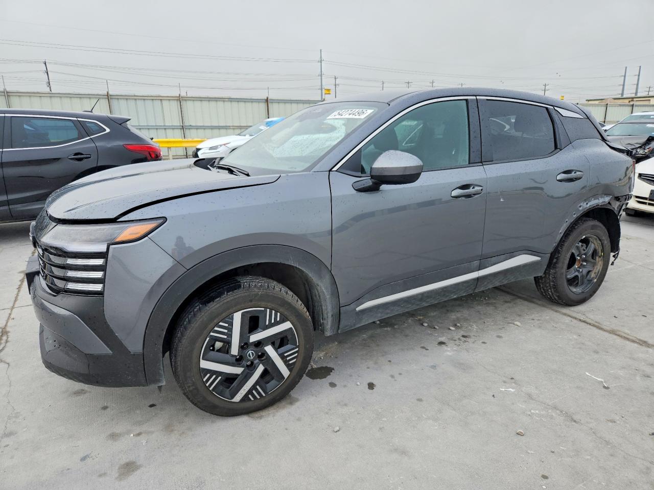 Salvage Nissan Kicks Image