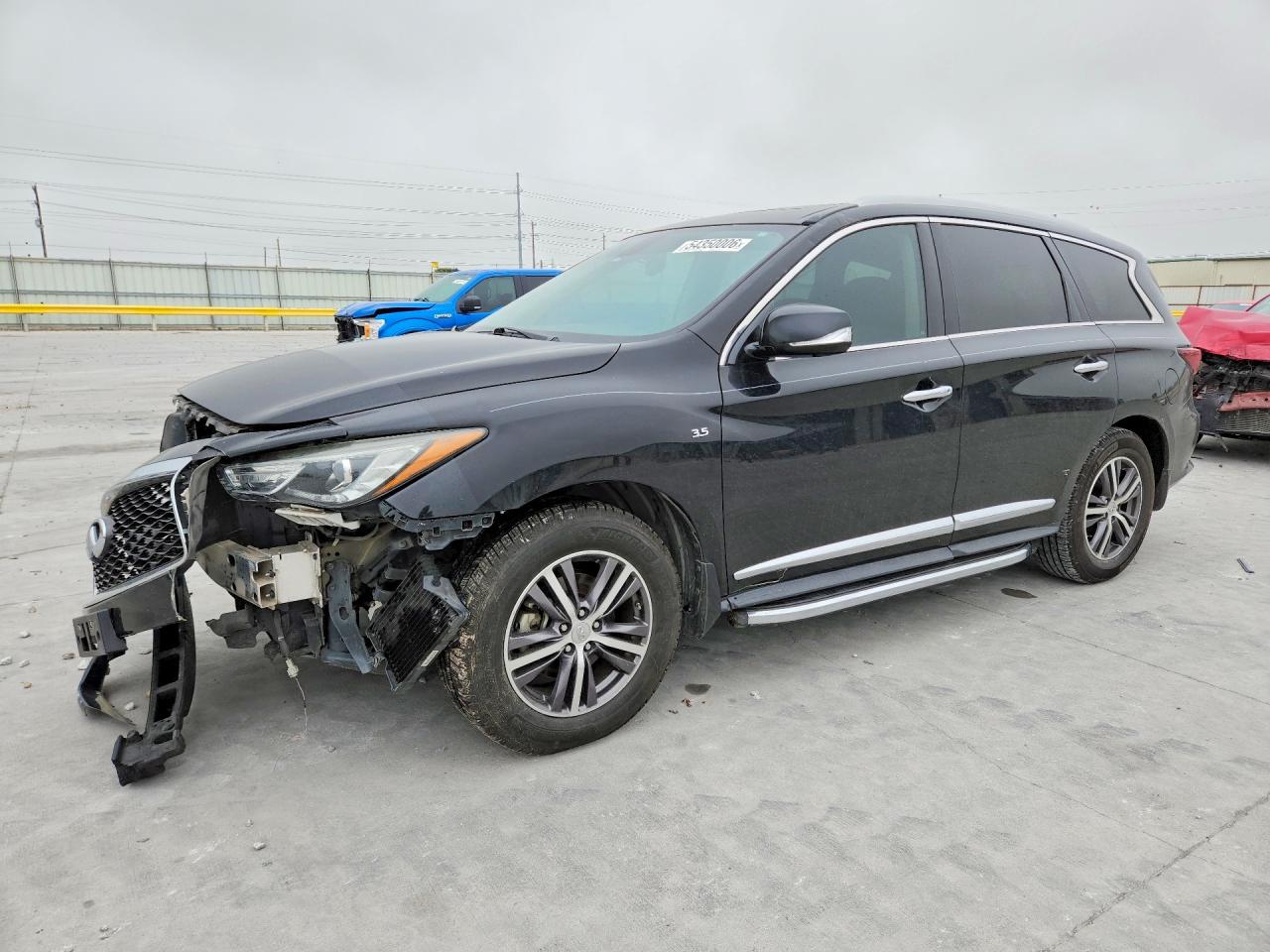Salvage INFINITI Qx Image