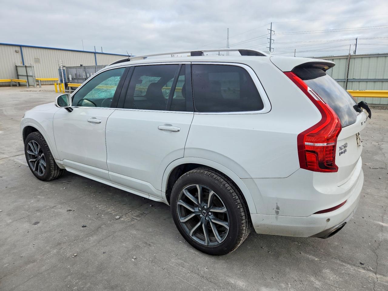 Volvo XC90 T6