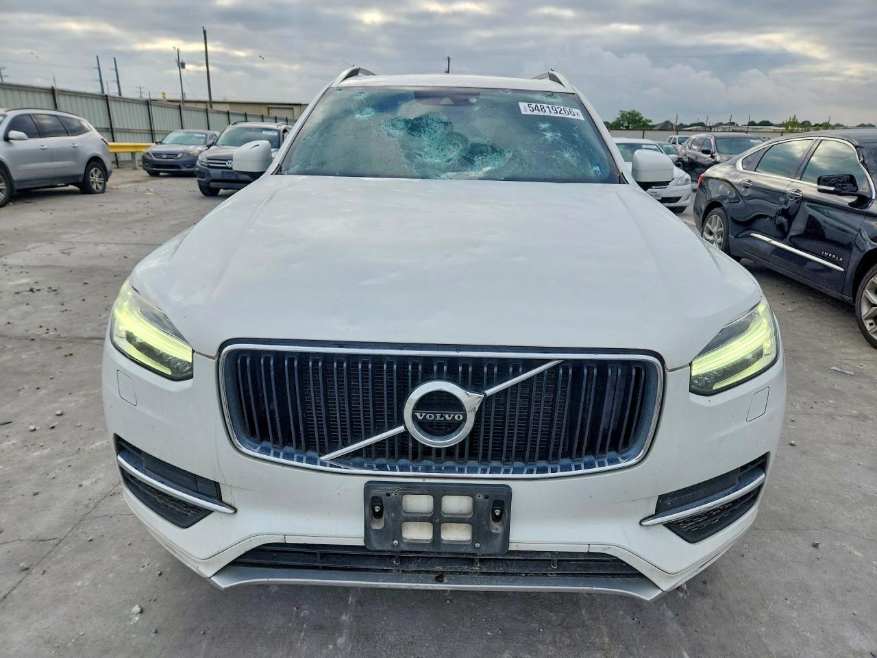 Volvo XC90 T6