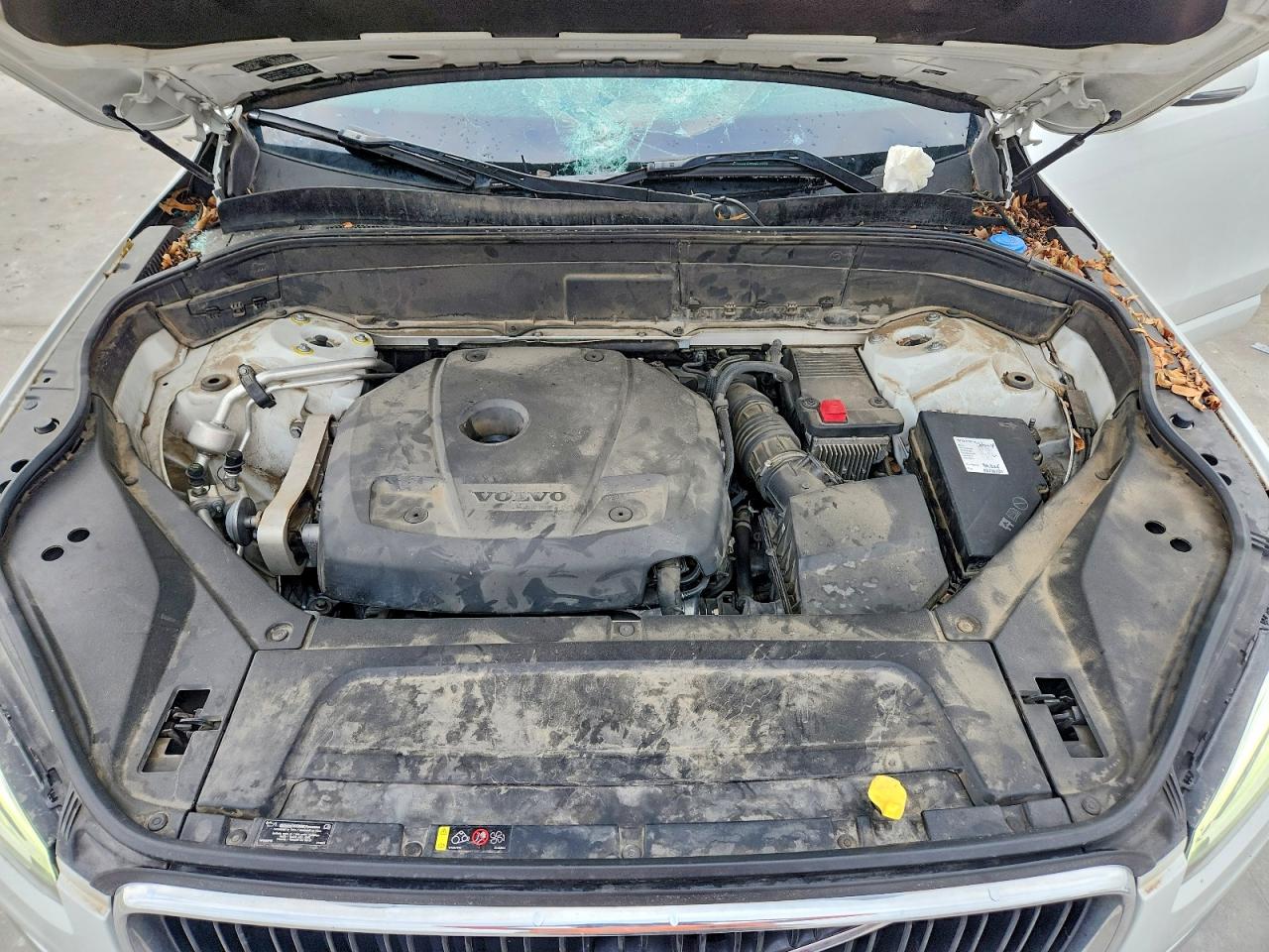 Volvo XC90 T6