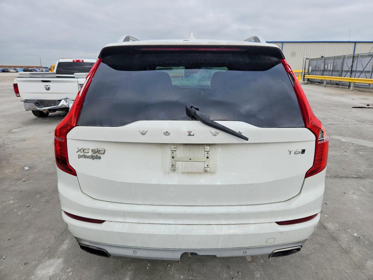 Volvo XC90 T6