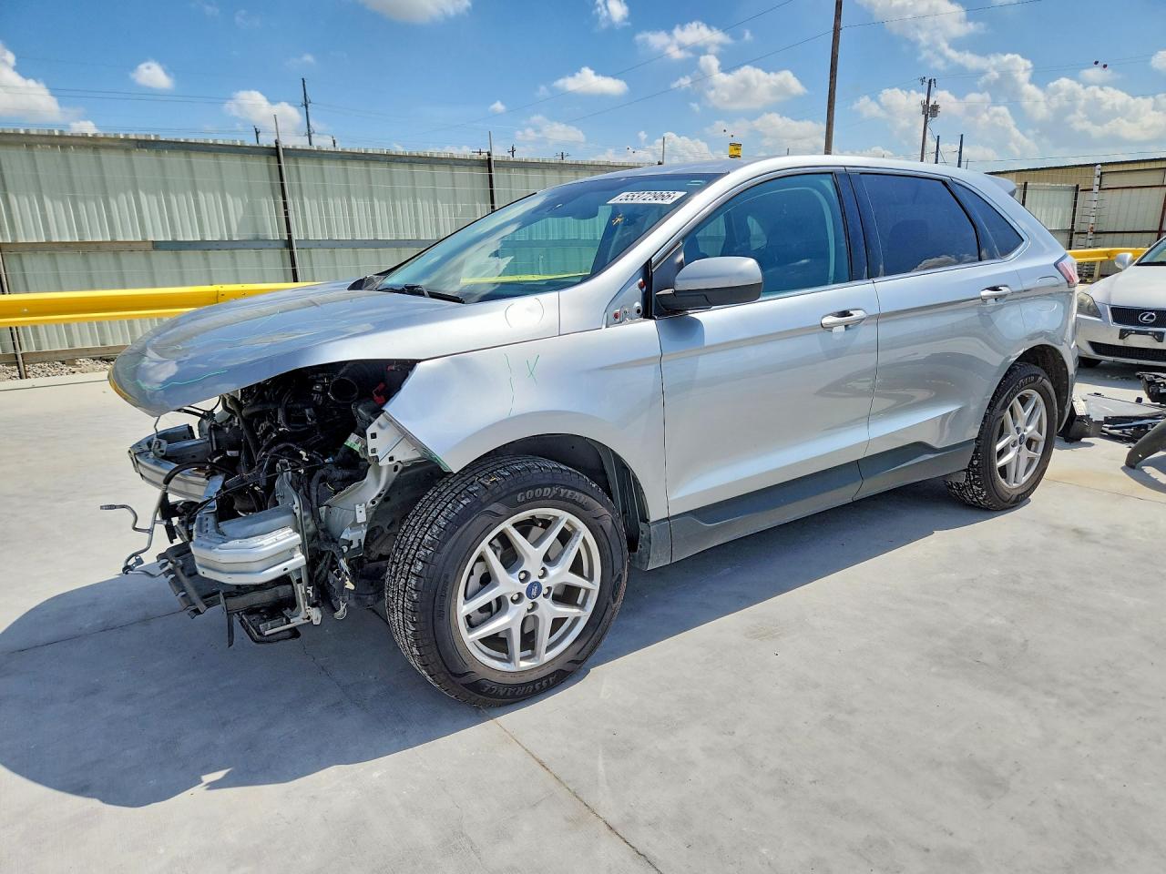 Salvage Ford Edge Image