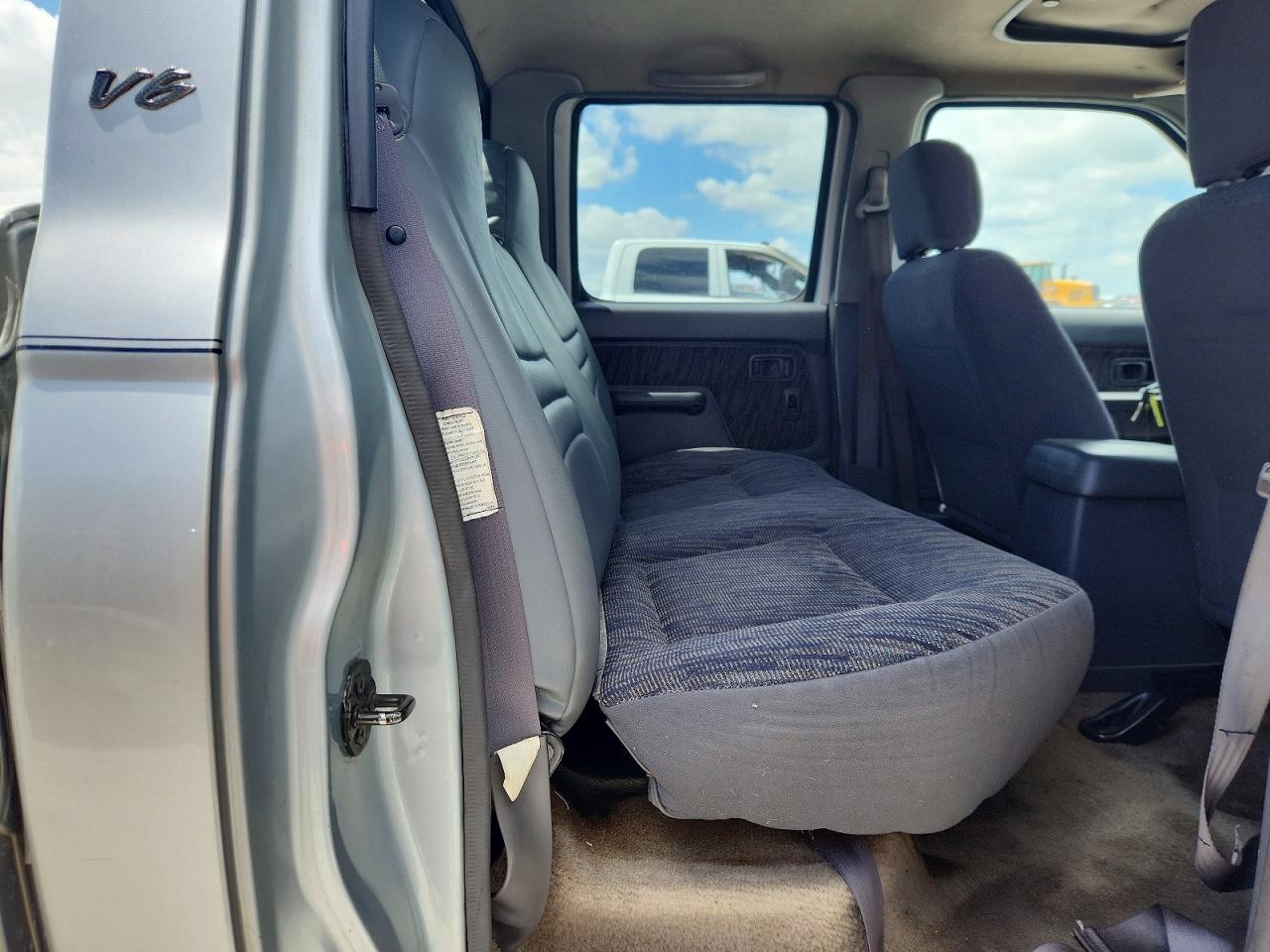 Nissan Frontier Xe